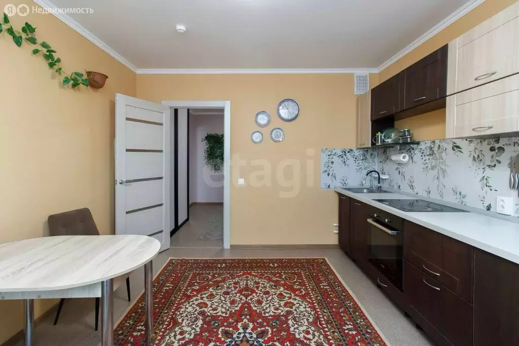 2-комнатная квартира: Тюмень, улица Валентины Трофимовой, 2 (67 м) - Фото 2