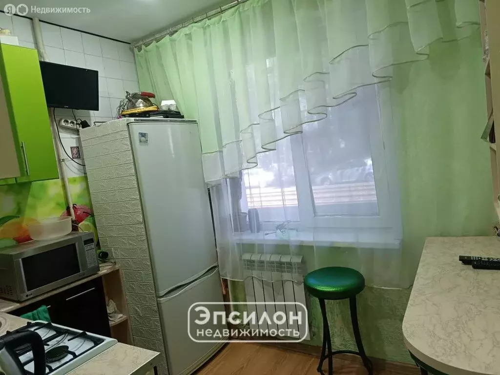 3-комнатная квартира: Курск, 2-я Рабочая улица, 1 (55.9 м) - Фото 1