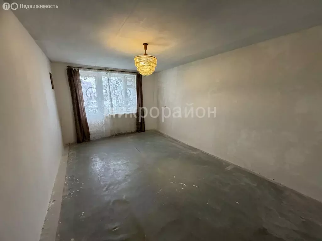 3-комнатная квартира: Джанкой, улица Ленина, 19 (65.1 м) - Фото 1