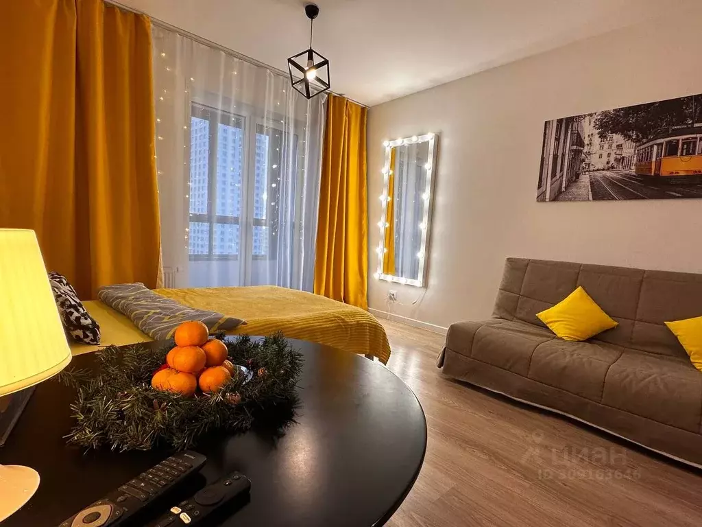 Студия Свердловская область, Екатеринбург ул. Данилы Зверева, 11 (30.0 ... - Фото 1