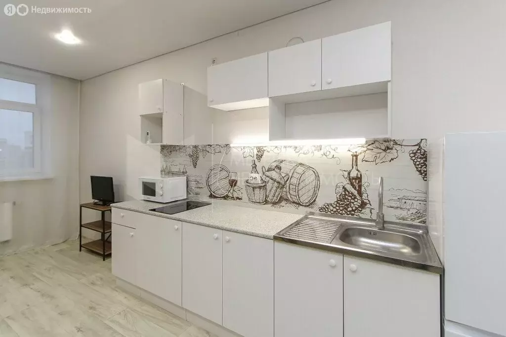 Квартира-студия: Тюмень, улица Первооткрывателей, 2 (28 м) - Фото 1