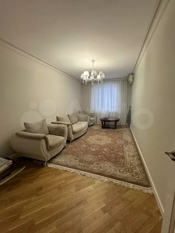 3-к. квартира, 90 м, 8/9 эт. - Фото 0
