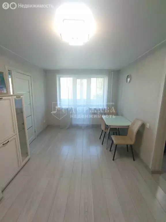 2-комнатная квартира: Ленинск-Кузнецкий, улица Зварыгина, 16А (45.6 м) - Фото 1