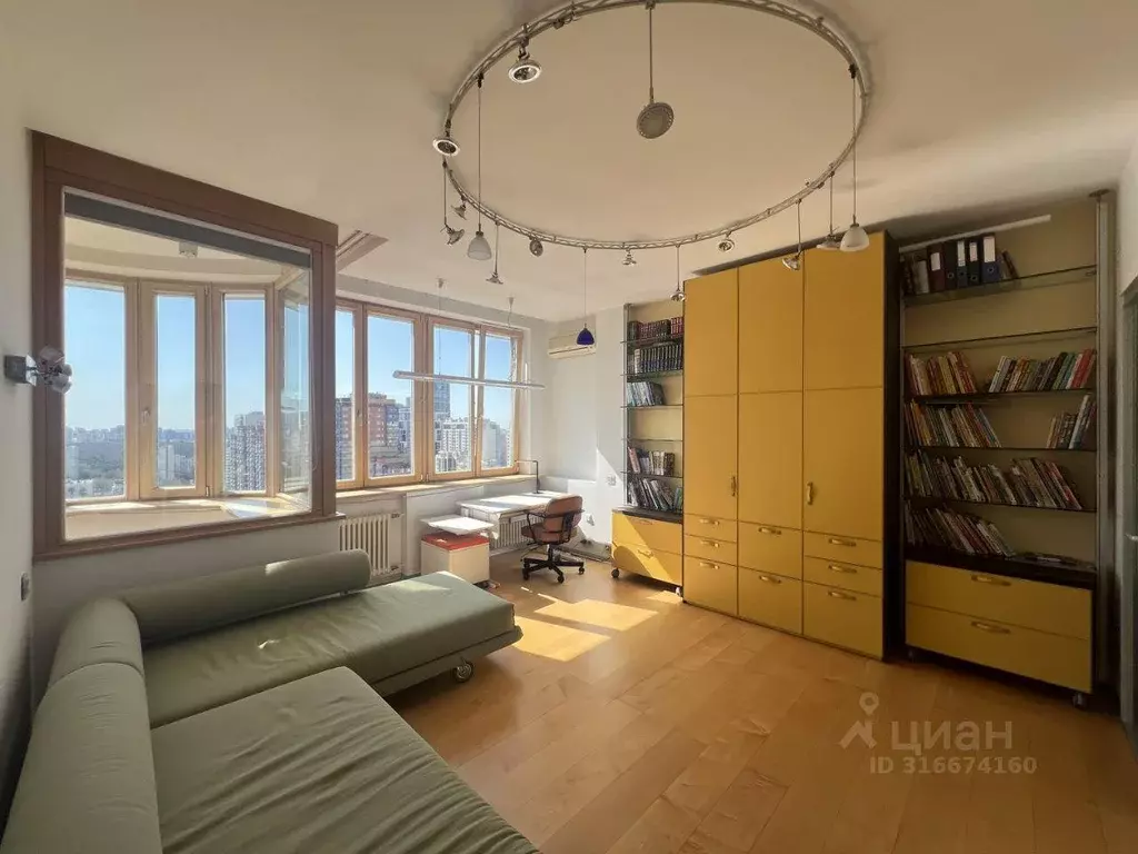Квартира, 3 комнаты, 130 м - Фото 0