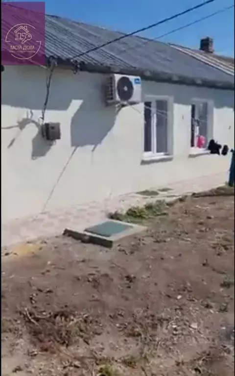 Дом в Крым, Черноморский район, Медведевское с/пос, с. Медведево ул. ... - Фото 2