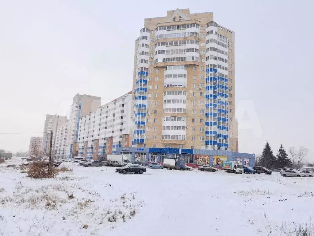 3-к кв. Омская область, Омск ул. 3-я Енисейская, 32/1 (63.0 м) - Фото 1