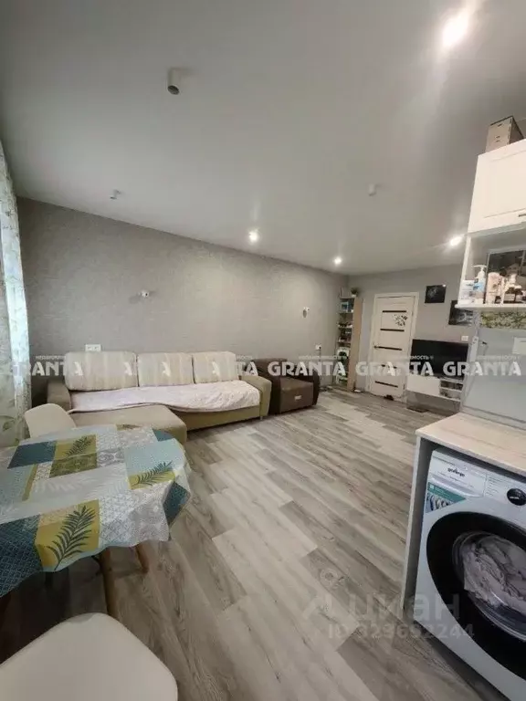 3-к кв. Красноярский край, Красноярск ул. Бограда, 97 (58.0 м) - Фото 1