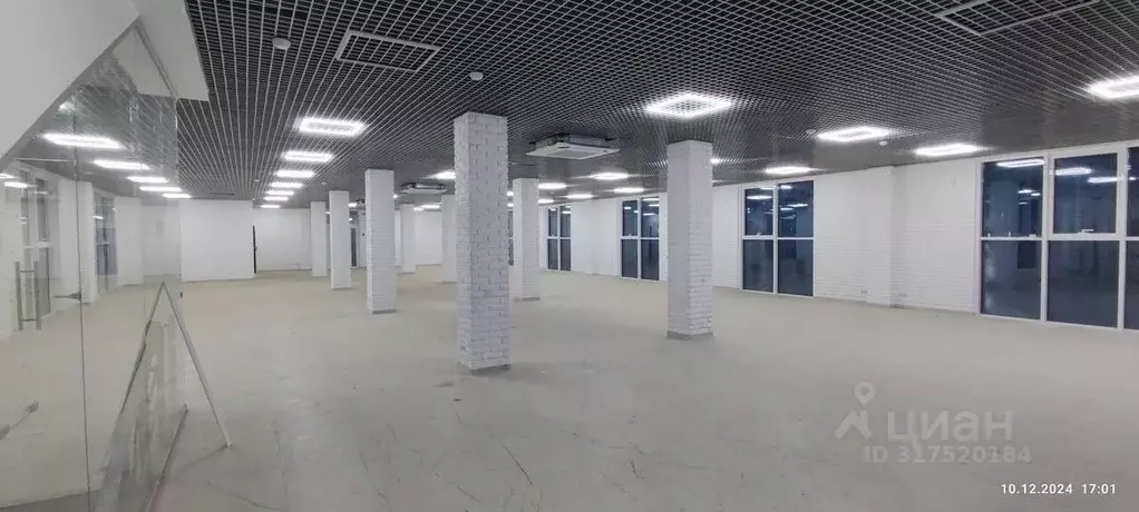 Торговая площадь в Крым, Симферополь ул. Астраханская, 41 (372 м) - Фото 0