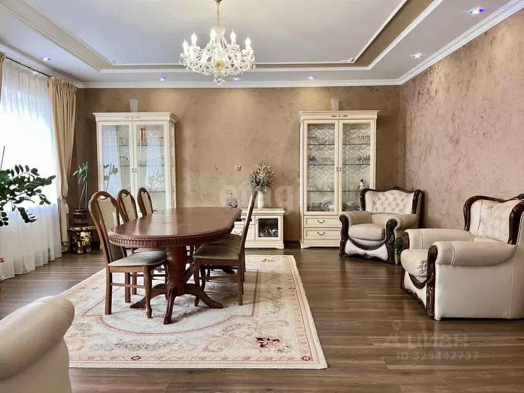 Дом в Башкортостан, Уфа ул. Геофизиков, 50Б (290 м) - Фото 1