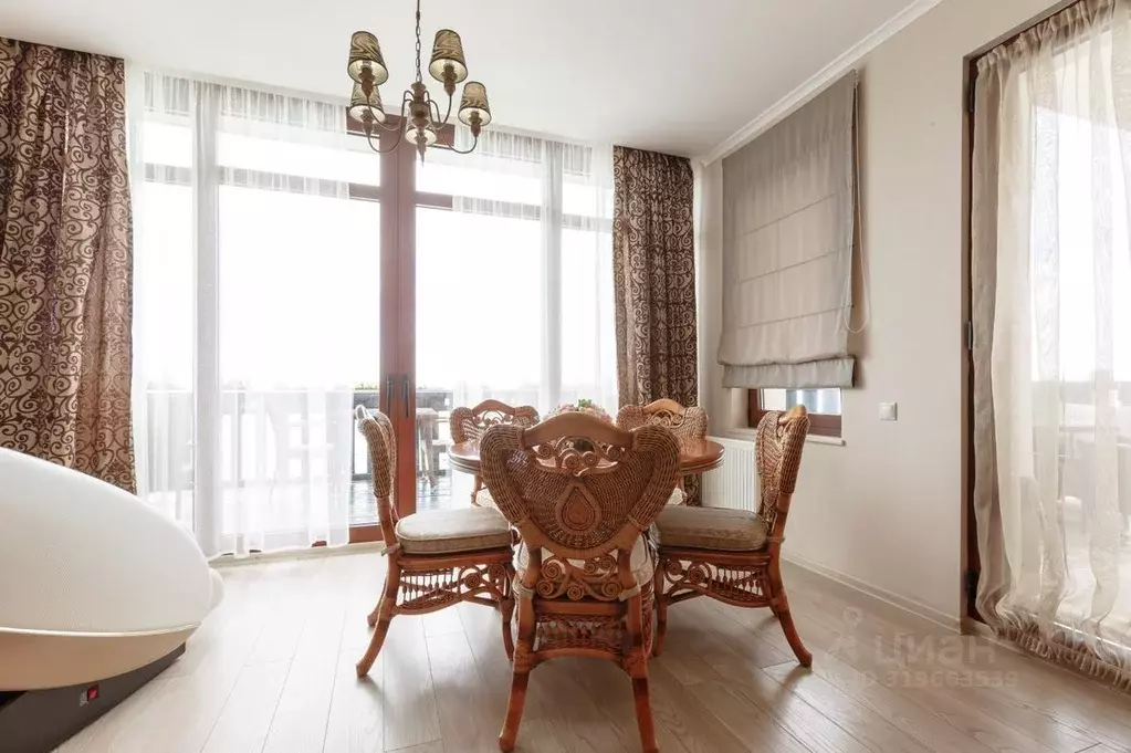 Квартира, 3 комнаты, 223.4 м - Фото 0