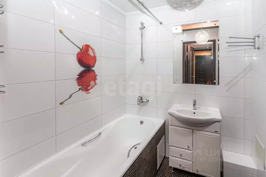 2-к кв. Новосибирская область, Бердск ул. Красная Сибирь, 123 (69.3 м) - Фото 1