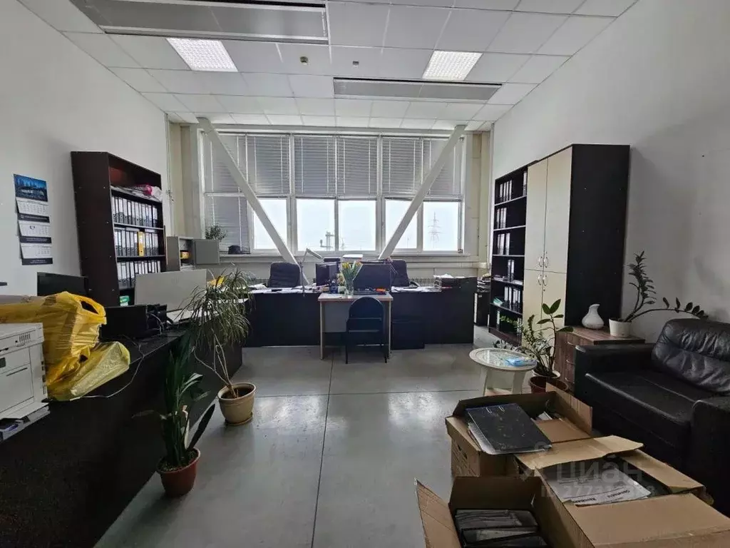 Помещение свободного назначения в Татарстан, Набережные Челны тракт ... - Фото 1