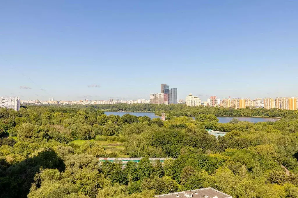 Продается 3-комнатная квартира - Фото 1