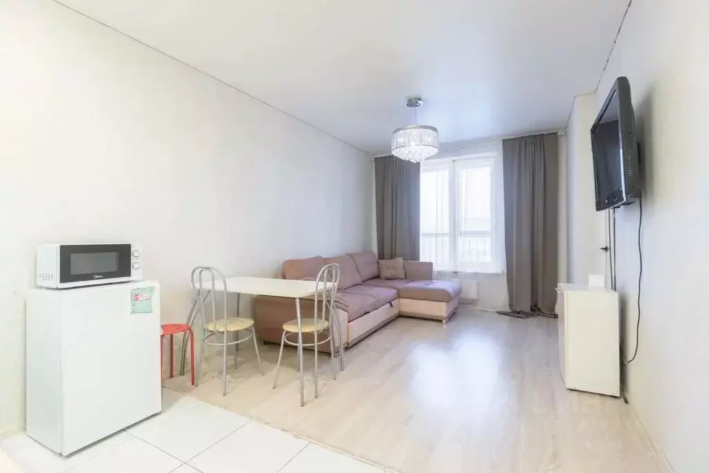 1-к кв. Татарстан, Казань ул. Оренбургский Тракт, 4Б (53.0 м) - Фото 0