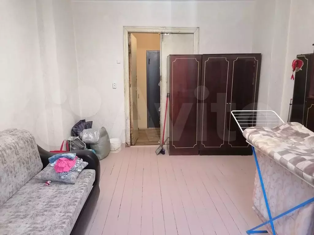Комната 20 м в 3-к., 4/4 эт. - Фото 1