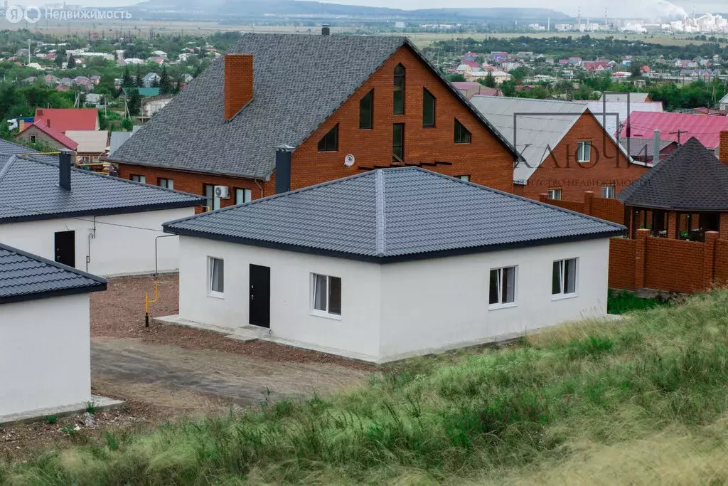 Дом в село Агаповка, Известковая улица (100 м) - Фото 1