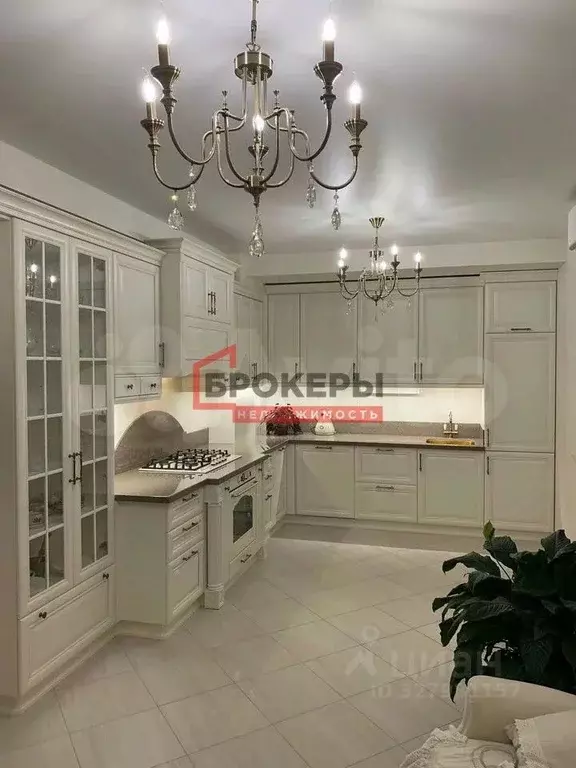 3-к кв. Севастополь ул. Адмирала Фадеева, 46Бк2 (71.0 м) - Фото 1