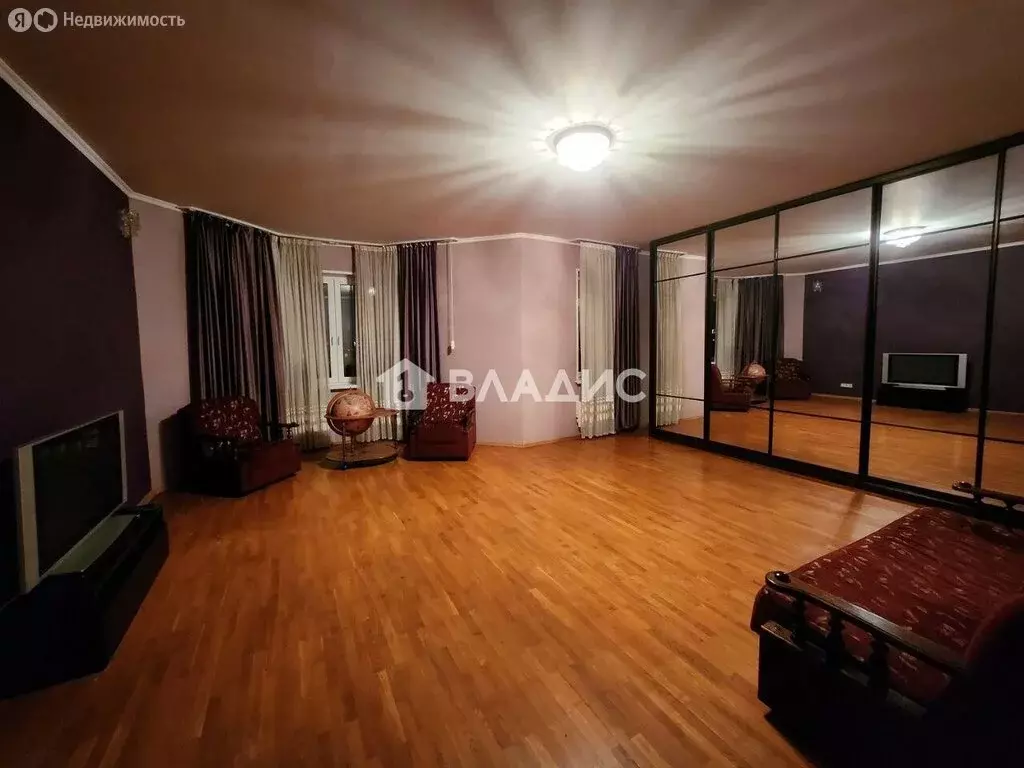 3-комнатная квартира: Москва, улица Короленко, 5 (125 м) - Фото 1