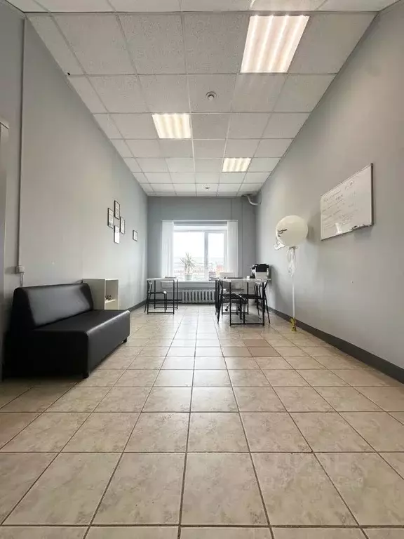 Помещение свободного назначения в Алтайский край, Барнаул просп. ... - Фото 2