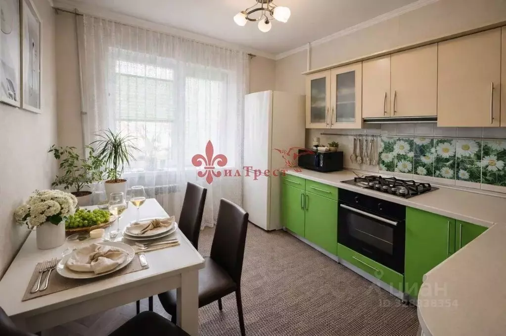 3-к кв. Белгородская область, Белгород 10-й мкр, ул. 60 лет Октября, 8 ... - Фото 1