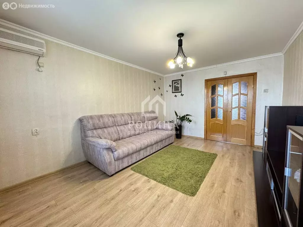 3-комнатная квартира: Хабаровск, улица Гамарника, 86 (60 м) - Фото 1