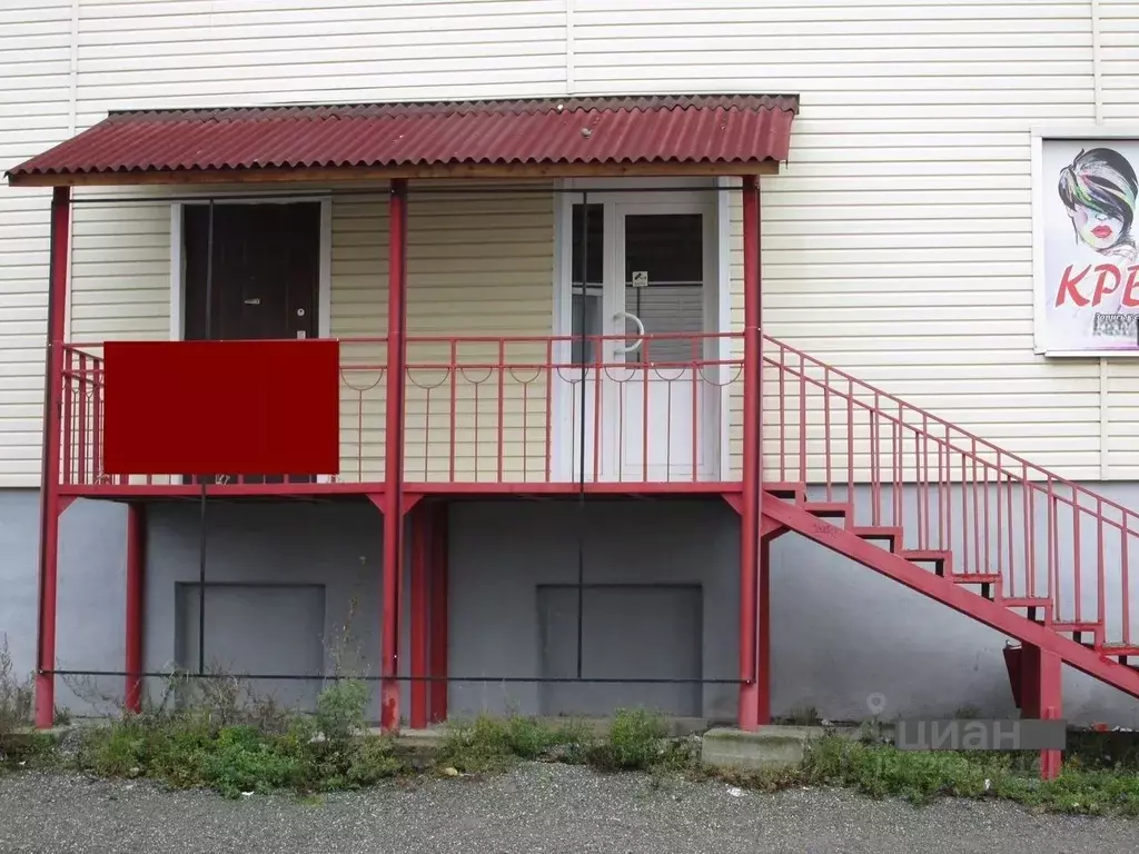 Помещение свободного назначения в Свердловская область, Карпинск ул. ... - Фото 1