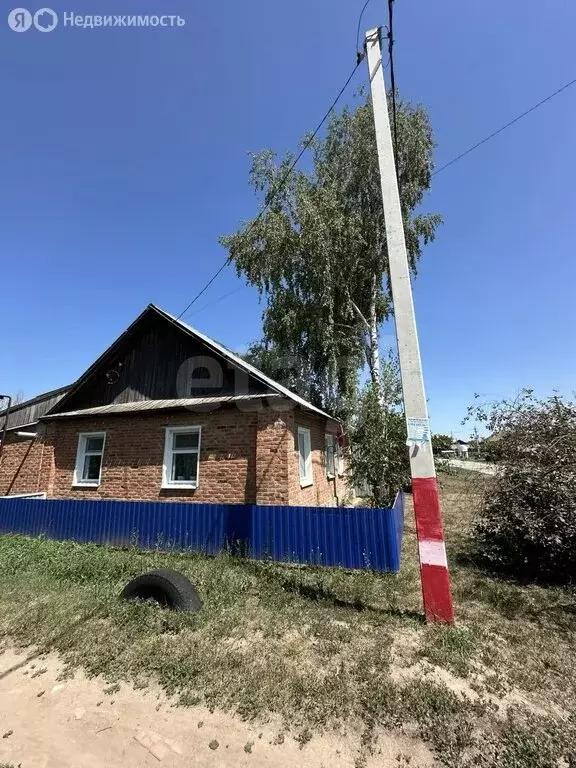 Дом в село Ленинское, Комсомольская улица, 14 (63.3 м) - Фото 1