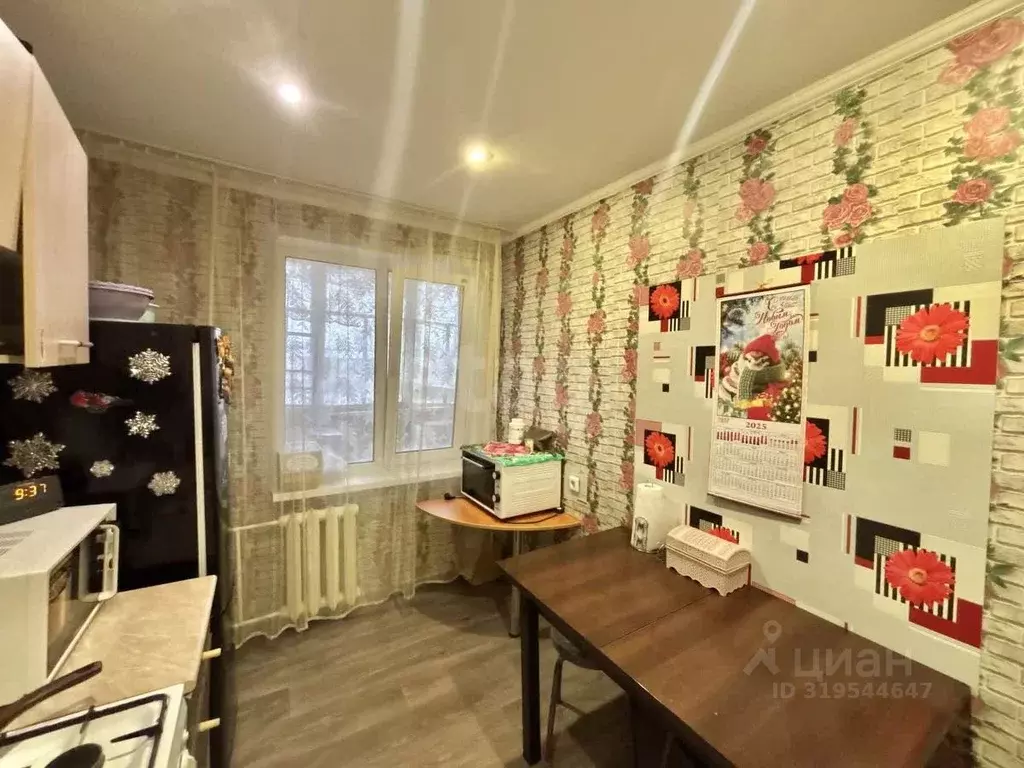 3-к кв. Псковская область, Остров пер. Освобождения, 8 (58.2 м) - Фото 1