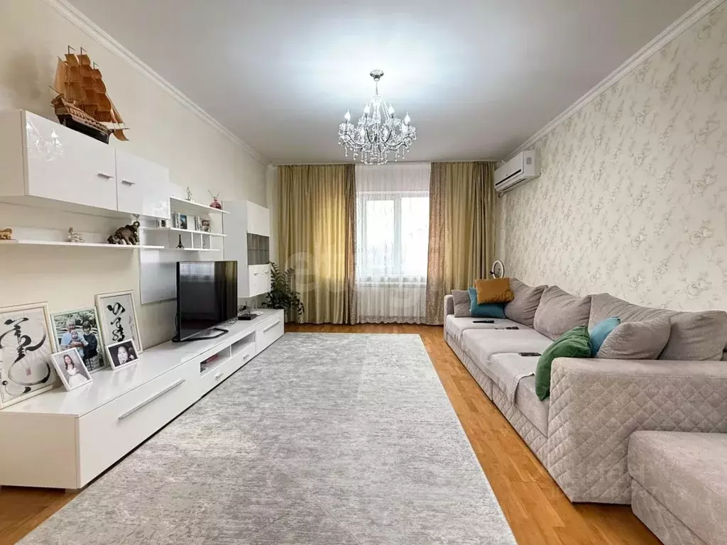 Дом в Калмыкия, Элиста ул. Автомобилистов, 89 (147 м) - Фото 1