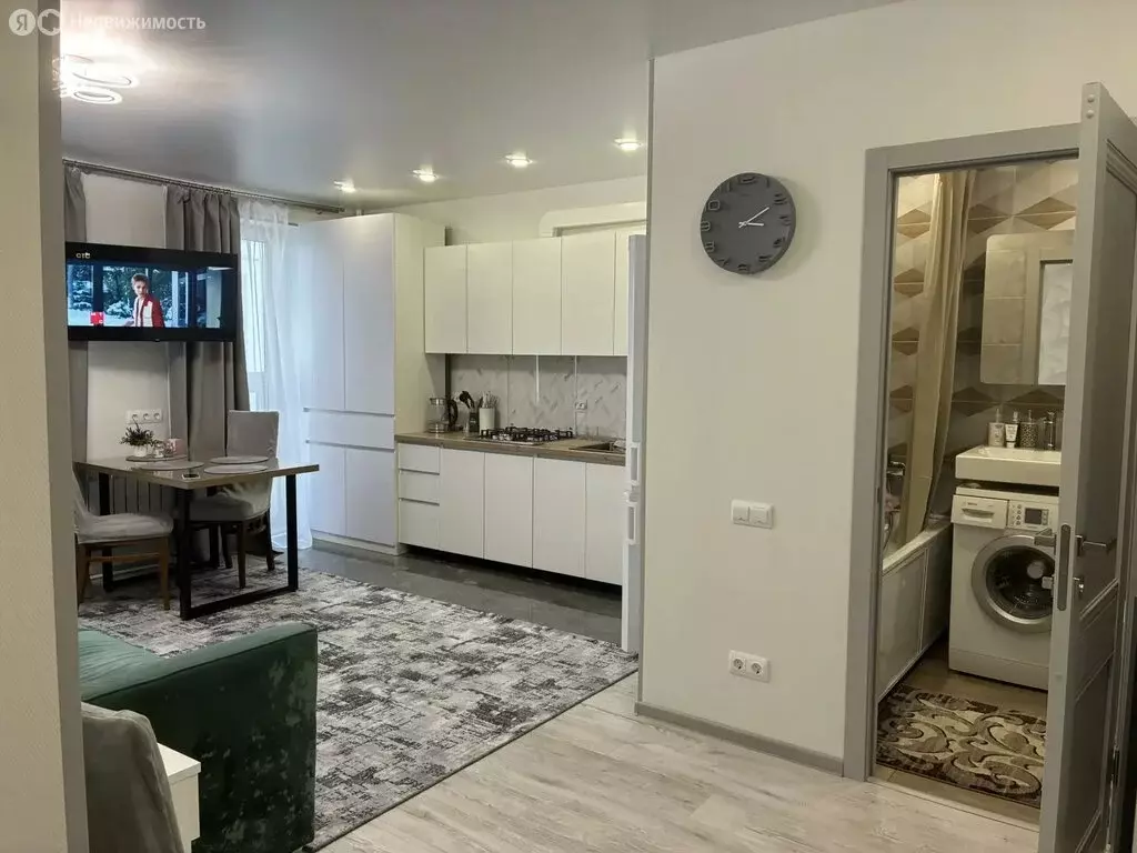 Квартира-студия: Волгоград, улица Иссы Плиева, 6 (28 м) - Фото 1