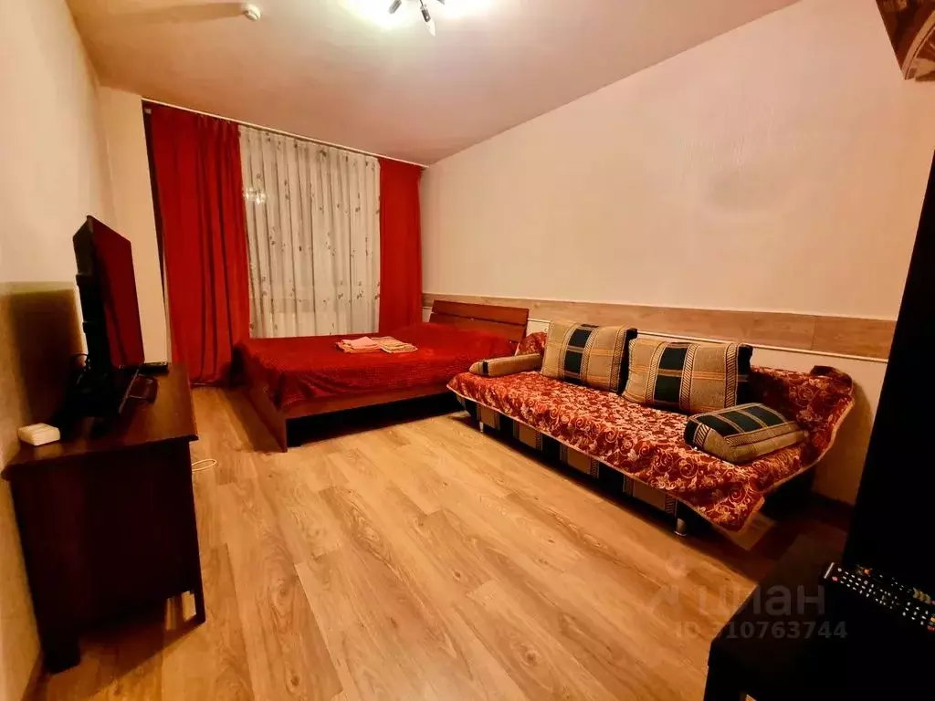 1-к кв. Свердловская область, Екатеринбург пер. Утренний, 7 (35.0 м) - Фото 0