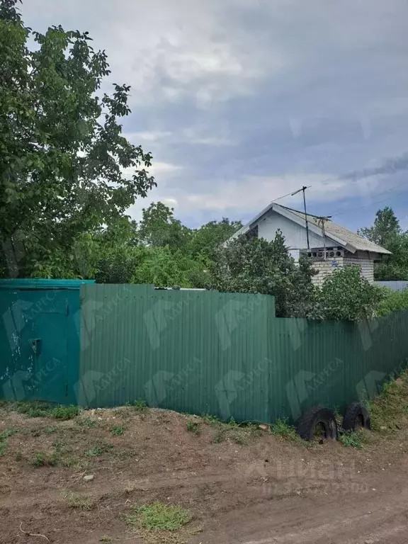 Дом в Астраханская область, Наримановский район, Локомотив-3 ... - Фото 1