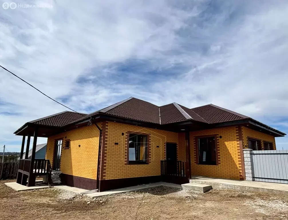 Дом в село Максимовщина, Изумрудная улица (215 м) - Фото 2