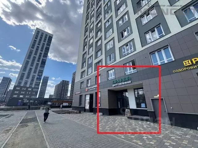 Торговая площадь в Свердловская область, Екатеринбург просп. Академика ... - Фото 1