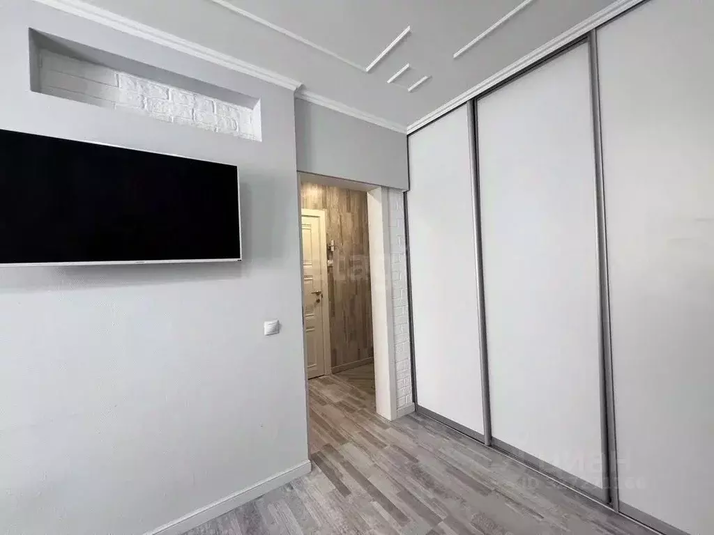 1-к кв. Татарстан, Казань ул. Александра Курынова, 11к2 (33.0 м) - Фото 1