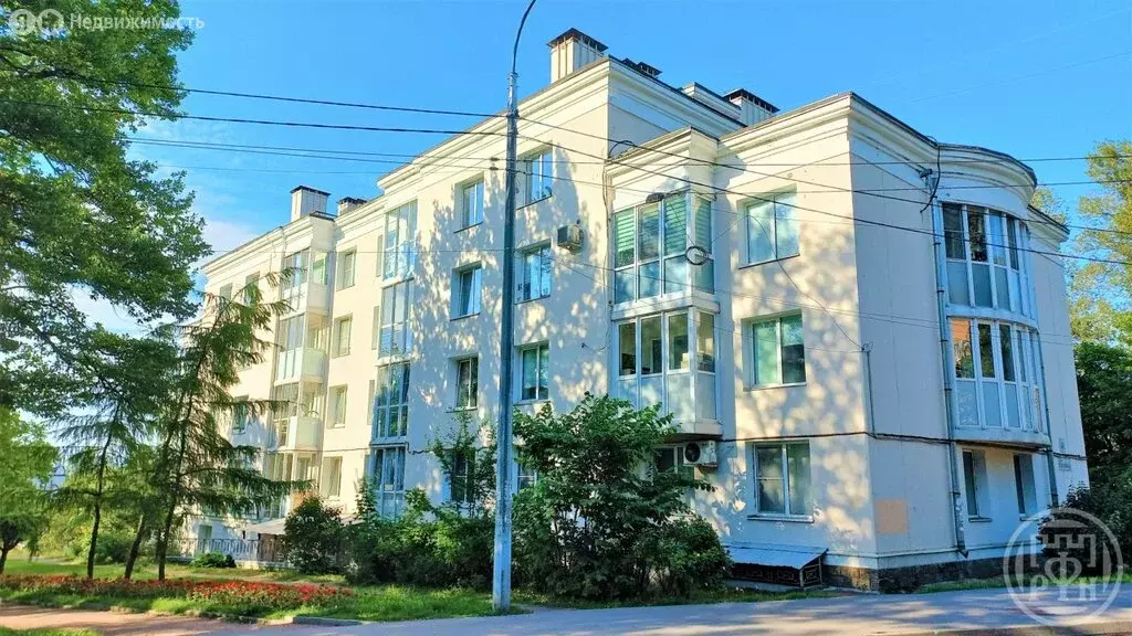2-комнатная квартира: Ломоносов, Еленинская улица, 4 (57.9 м) - Фото 0