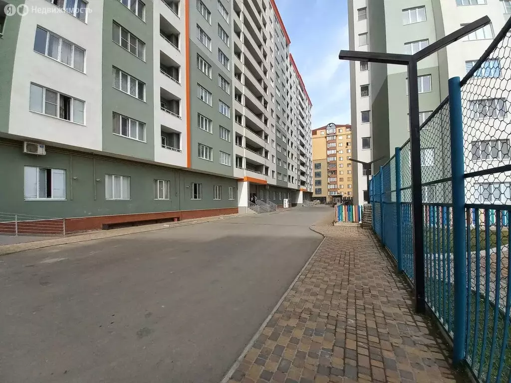 1-комнатная квартира: Дербент, улица Сальмана, 102 (49 м) - Фото 0