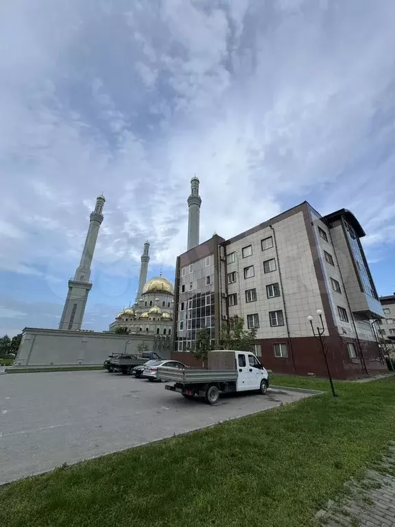 5-к. квартира, 110 м, 1/5 эт. - Фото 0