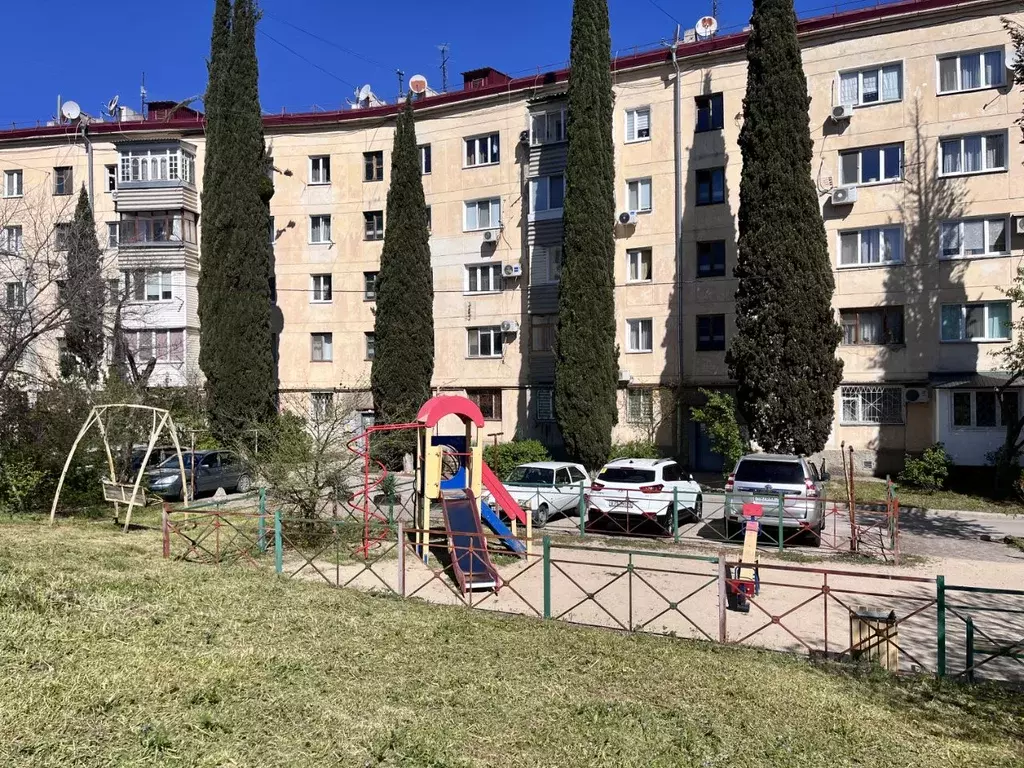 2-к кв. Севастополь пл. 50-летия СССР, 5/3 (55.1 м) - Фото 1