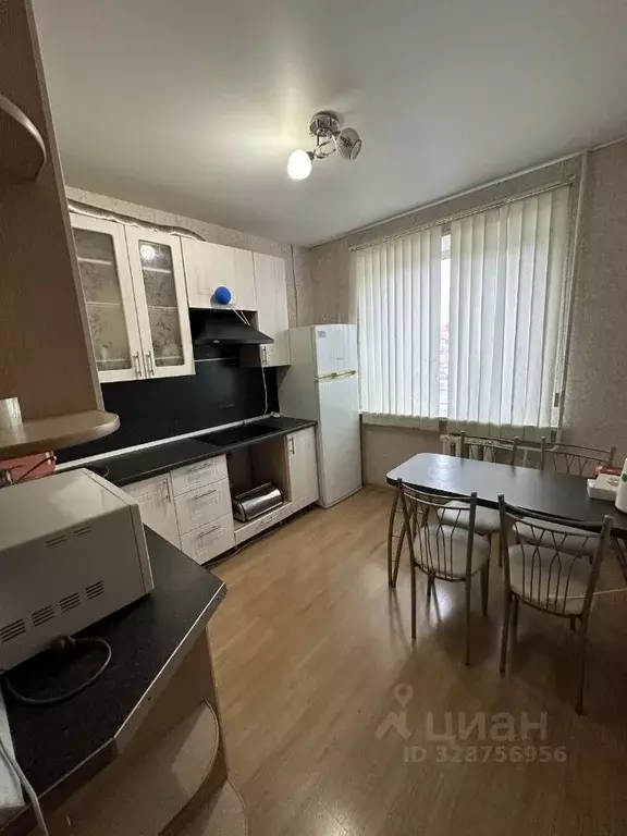 3-к кв. Ульяновская область, Ульяновск просп. Авиастроителей, 33 (65.0 ... - Фото 1