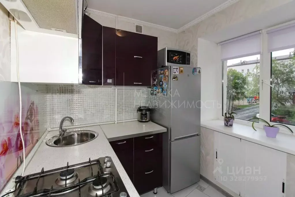 2-к кв. Тюменская область, Тюмень Авторемонтная ул., 27а (43.0 м) - Фото 1