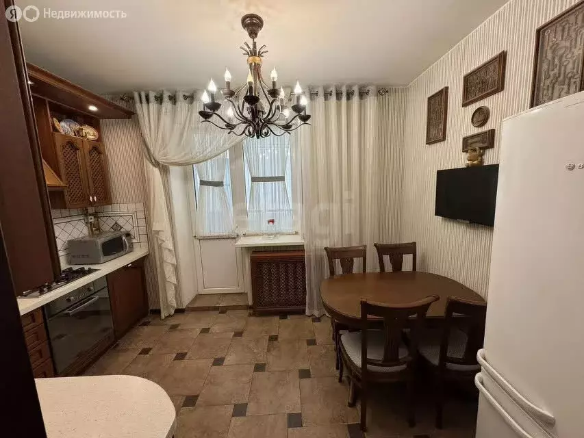 2-комнатная квартира: Вологда, улица Чехова, 4 (71.9 м) - Фото 1