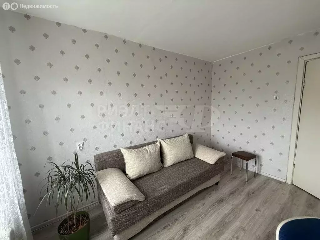 3-комнатная квартира: Калининград, Батальная улица, 71 (57.7 м) - Фото 1