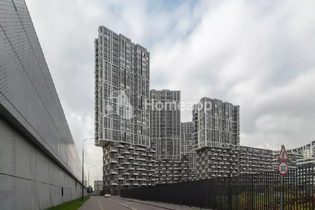 Продается 4-комнатная квартира - Фото 1