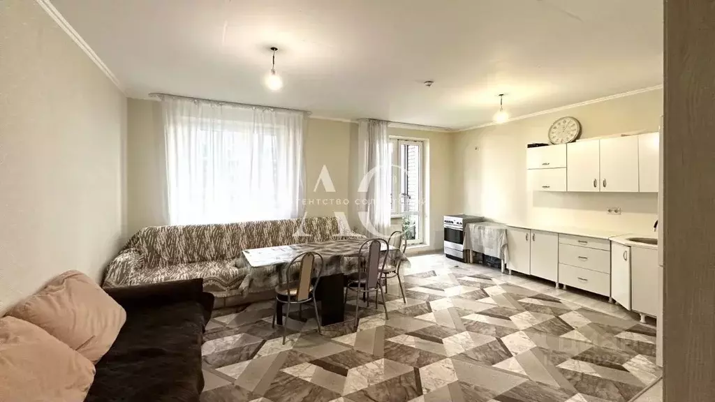 2-к кв. Татарстан, Казань ул. Родины, 24Г (80.4 м) - Фото 1