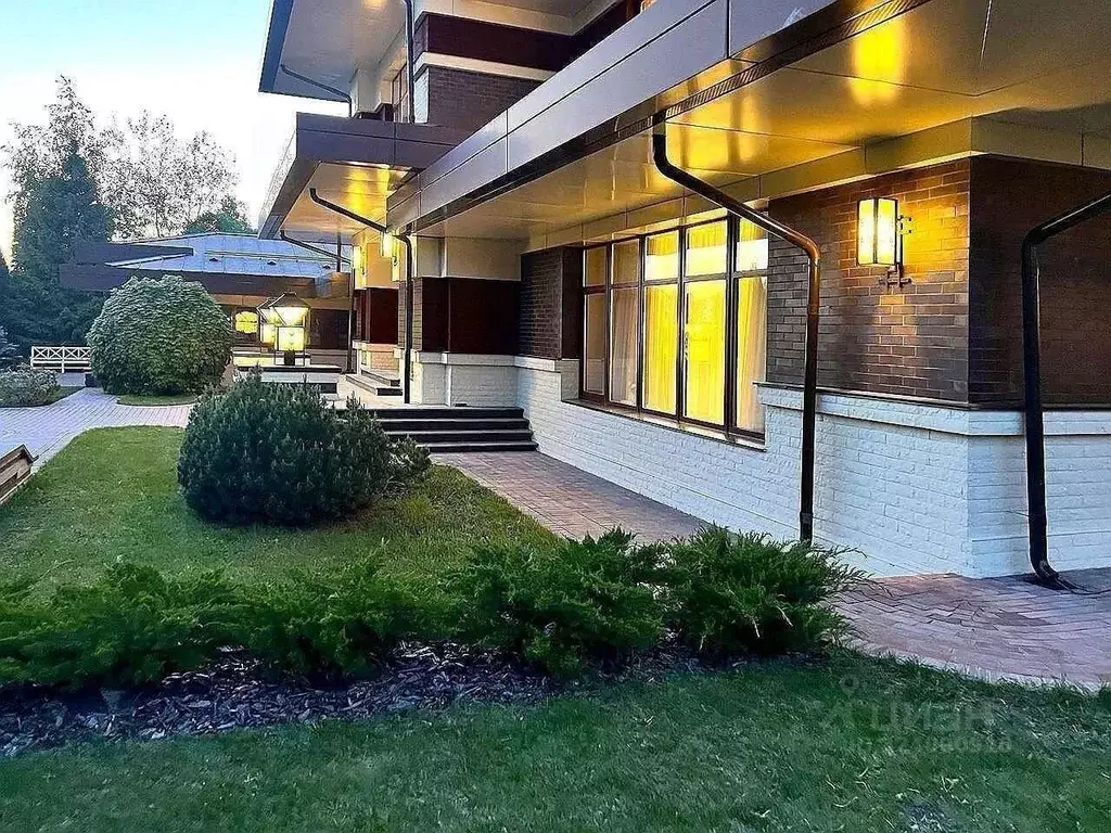 Дом в Краснодарский край, Сочи Красная Поляна пгт, ул. Дворцовая, 20 ... - Фото 1