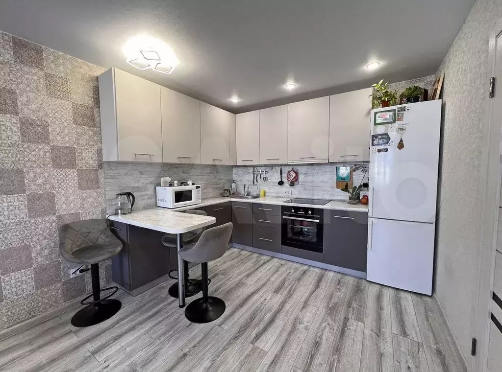 3-к. квартира, 70 м, 17/17 эт. - Фото 1
