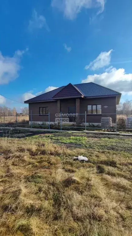 Дом в Липецкая область, Добровский муниципальный округ, с. Капитанщино ... - Фото 1