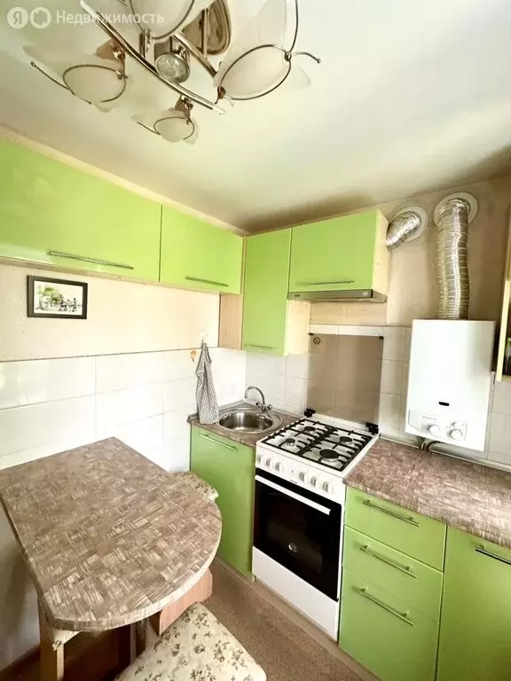 3-комнатная квартира: Волгоград, улица 64-й Армии, 22Б (59 м) - Фото 1