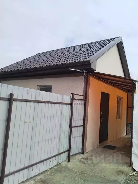 Дом в Ростовская область, Новочеркасск Комитетская ул., 183А (25 м) - Фото 1